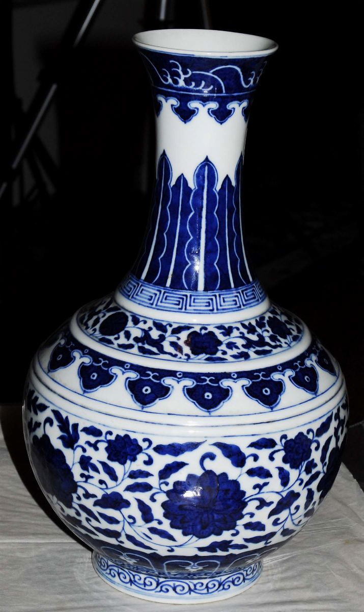 Fiasca in Porcellana Bianca e Blu, Cina Fine XIX Secolo