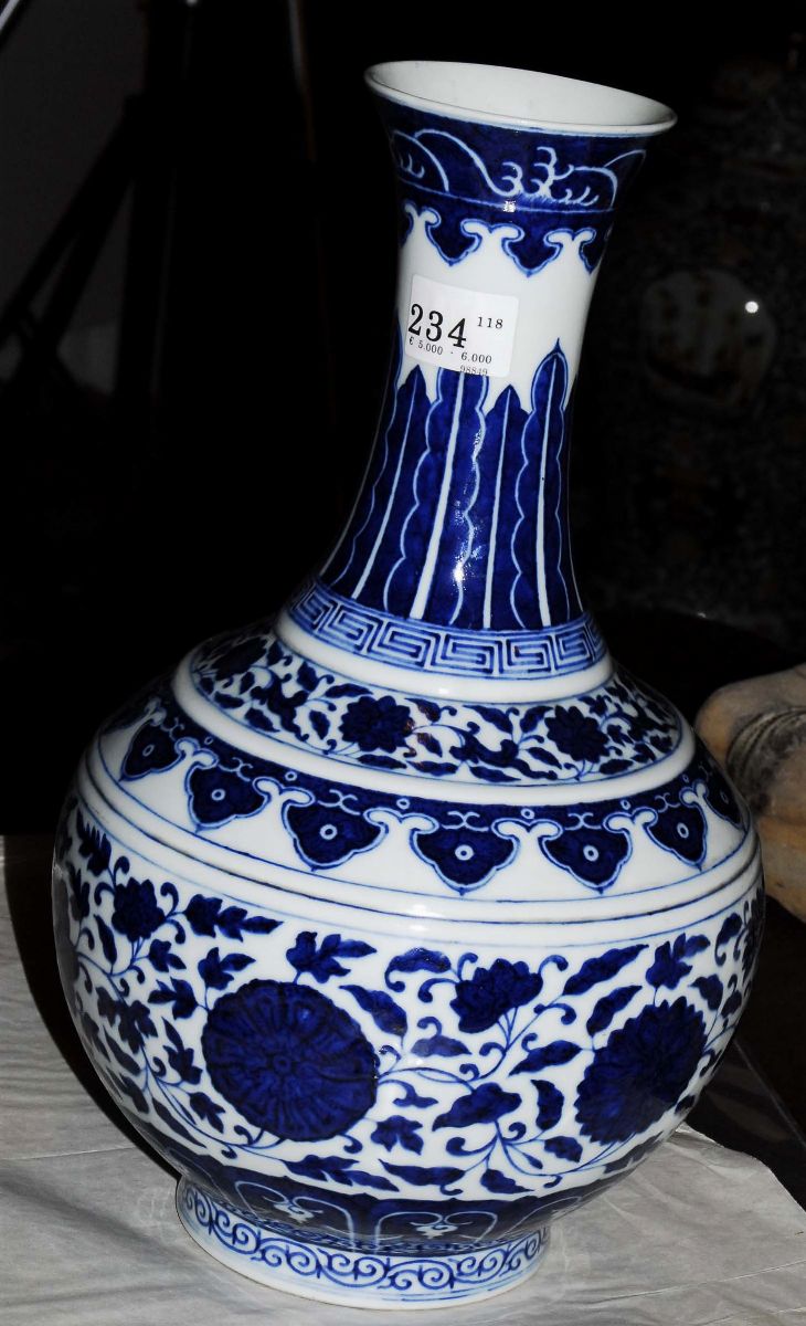 Fiasca in Porcellana Bianca e Blu, Cina Fine XIX Secolo