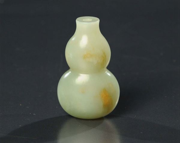 Snuff bottle in giada a forma di zucca, Cina