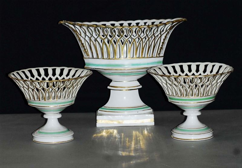 Tre vasi Luigi XVI in porcellana traforata  - Asta Antiquariato, Argenti e Dipinti Antichi - Cambi Casa d'Aste