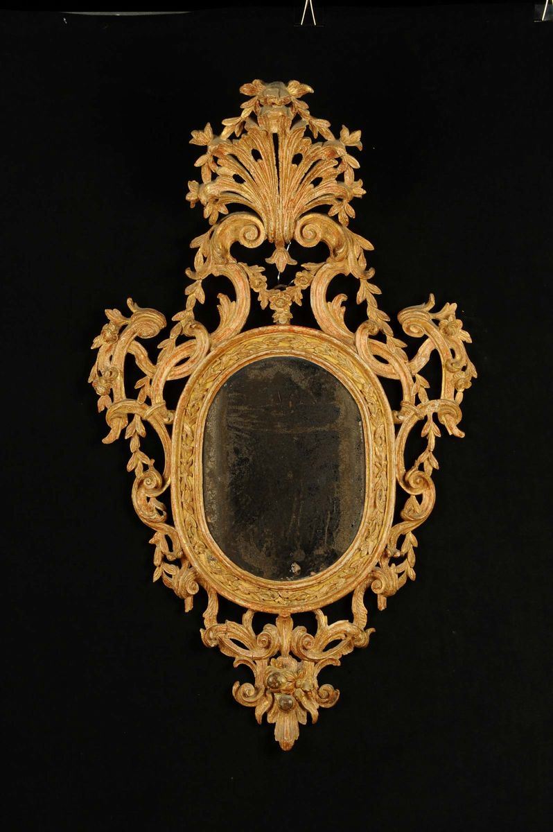 Piccola specchiera in legno intagliato e dorato, XIX secolo  - Asta Antiquariato, Argenti e Dipinti Antichi - Cambi Casa d'Aste