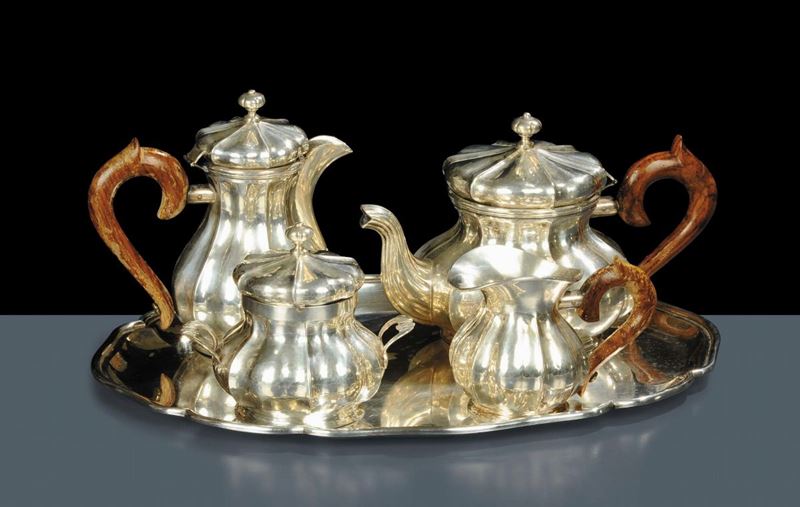 Servizio da te e caff in argento in stile barocchetto,  gr. 2700  - Auction Antiquariato, Argenti e Dipinti Antichi - Cambi Casa d'Aste