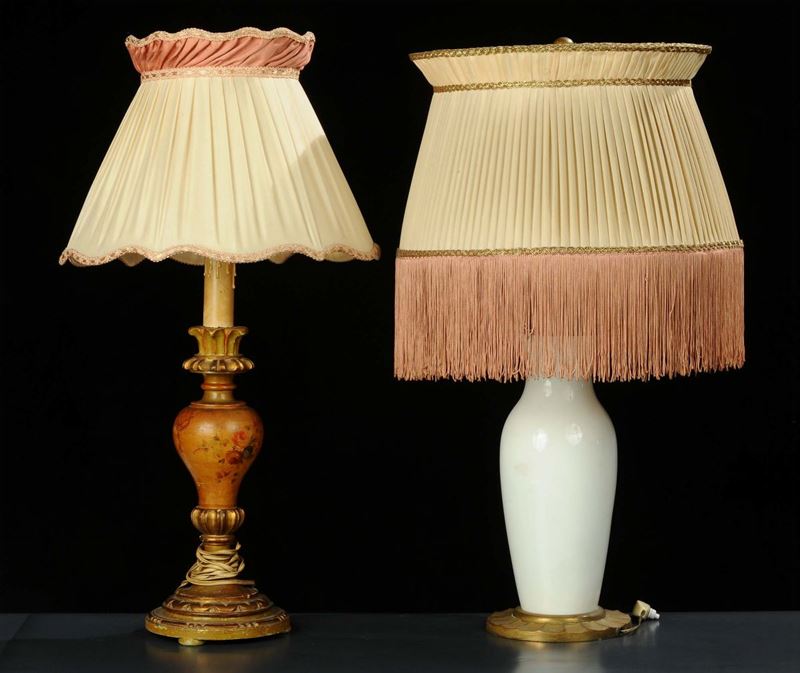 Lotto di due lampade diverse  - Auction Antiquariato, Argenti e Dipinti Antichi - Cambi Casa d'Aste