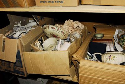 Lotto Misto di Oggetti in Ceramica e Altri Materiali