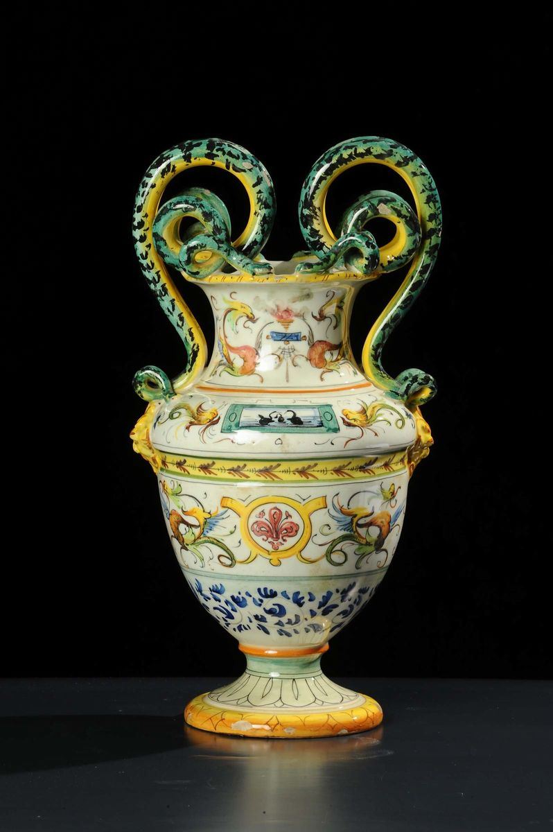 Vaso in maiolica, XIX secolo  - Auction OnLine Auction 12-2011 - Cambi Casa d'Aste