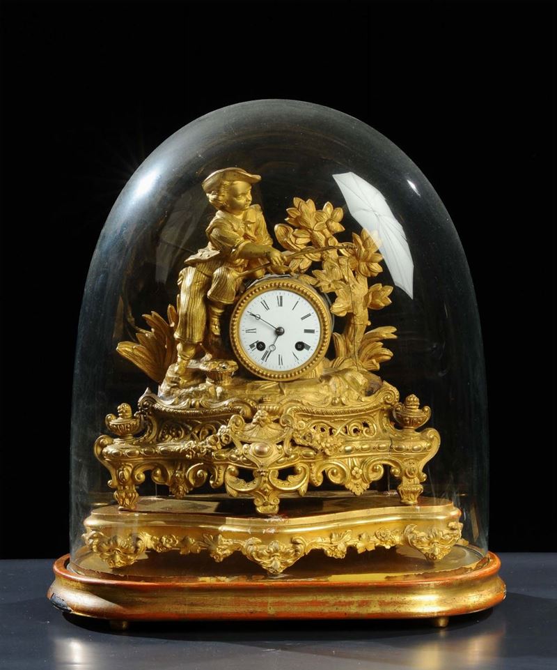 Orologio da tavolo in antimonio dorato, XIX secolo  - Asta Antiquariato, Argenti e Dipinti Antichi - Cambi Casa d'Aste