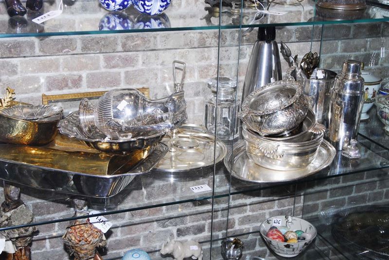 Lotto di oggetti in metallo argentato e dorato  - Asta Antiquariato, Argenti e Dipinti Antichi - Cambi Casa d'Aste