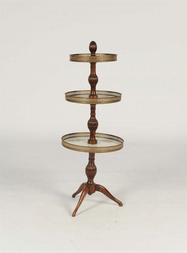 Servomuto in porcellana a tre ripiani, seconda metˆ XIX secolo