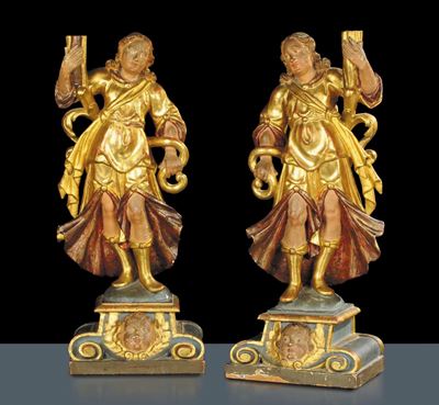 Coppia di Angeli Reggicero in Legno Intagliato e Dorato, XVIII Secolo