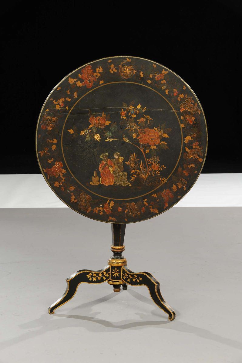 Tavolino a vela in legno ebanizzato e dipinto, XIX secolo  - Auction Antiques and Old Masters - Cambi Casa d'Aste