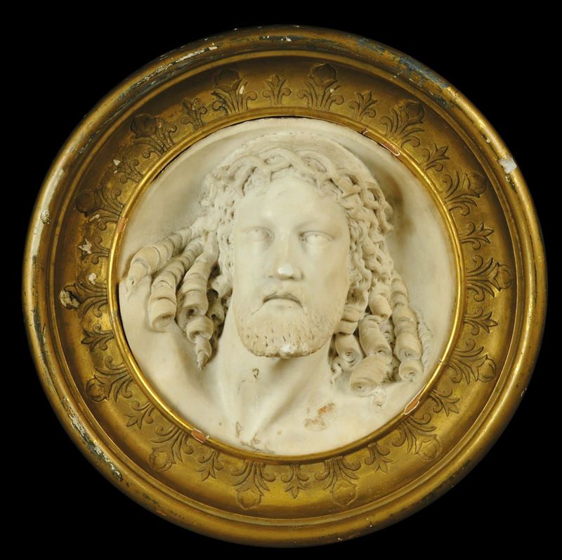 Altorilievo circolare in marmo bianco raffigurante volto di Cristo, XIX secolo  - Asta Antiquariato, Argenti e Dipinti Antichi - Cambi Casa d'Aste