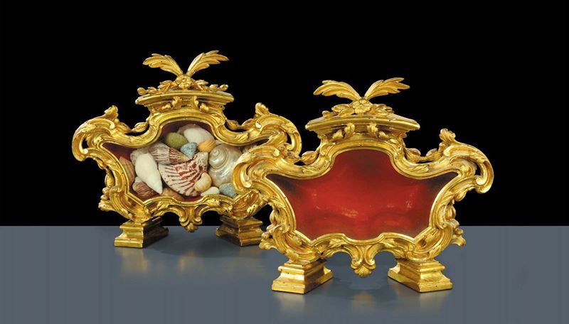 Coppia di teche porta reliquia in legno intagliato e dorato, XVIII secolo  - Auction Antiquariato, Argenti e Dipinti Antichi - Cambi Casa d'Aste