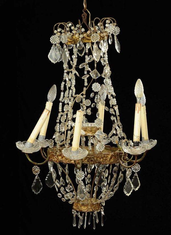 Lampadarietto a cinque luci in bronzo e cristalli, fine XVIII secolo