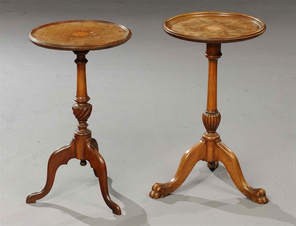 Due tavolini circolari diversi, XX secolo