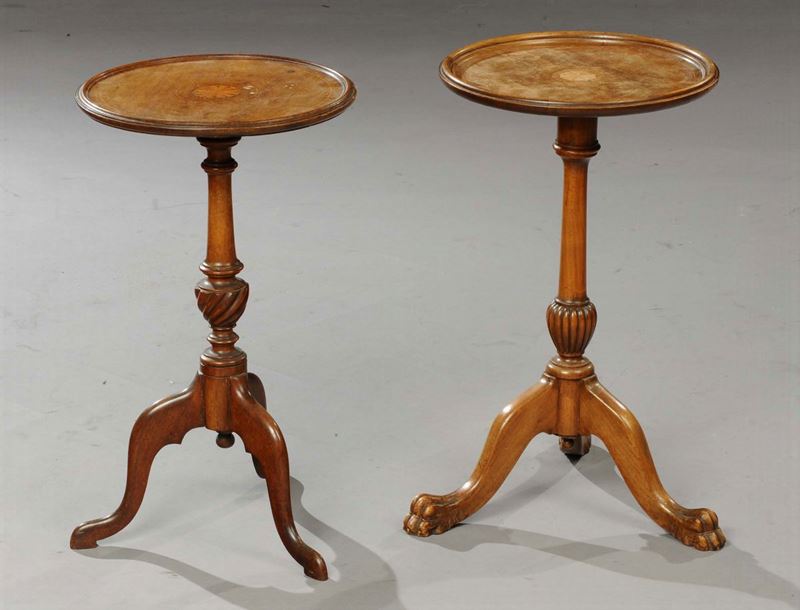 Due tavolini circolari diversi, XX secolo  - Asta Antiquariato, Argenti e Dipinti Antichi - Cambi Casa d'Aste