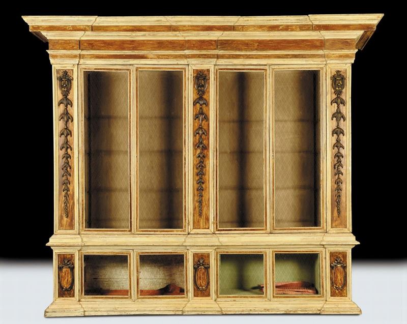 Libreria a doppio corpo laccata, XVIII secolo  - Asta Libri Antichi e Rari - Cambi Casa d'Aste