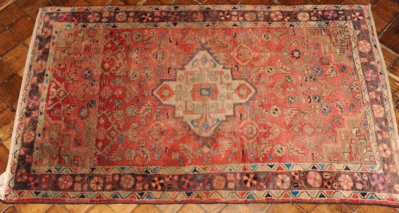 Tappeto persiano, inizio XX secolo  - Auction Carpets - Time Auction - Cambi Casa d'Aste