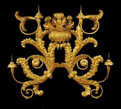 Grande Portaceri in Legno Scolpito Dorato a Quattro Fiamme, XVIII-XIX Secolo