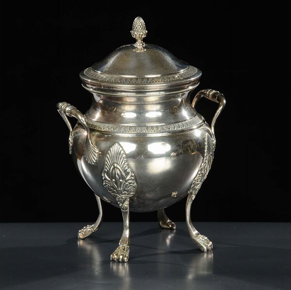 Zuccheriera Napoleone III in argento cesellato