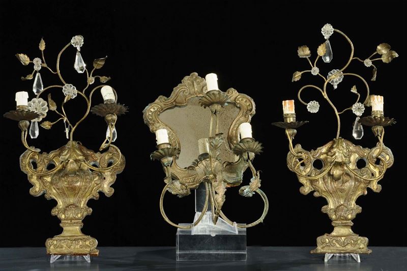 Due appliques in metallo e una ventolina in metallo  - Asta Antiquariato, Argenti e Dipinti Antichi - Cambi Casa d'Aste
