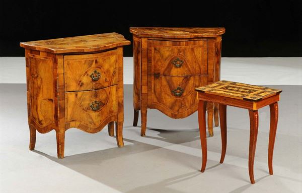 Due comodini in stile