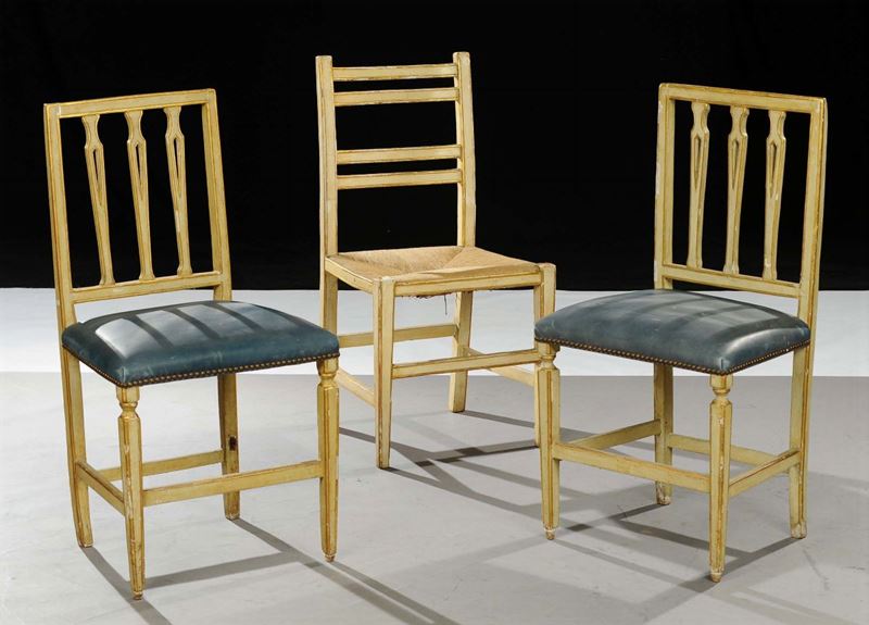 Insieme di tre sedie laccate differenti  - Asta Asta OnLine 12-2011 - Cambi Casa d'Aste