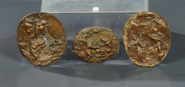 Tre placchette in bronzo, una con tracce di doratura. Germania XVIII secolo