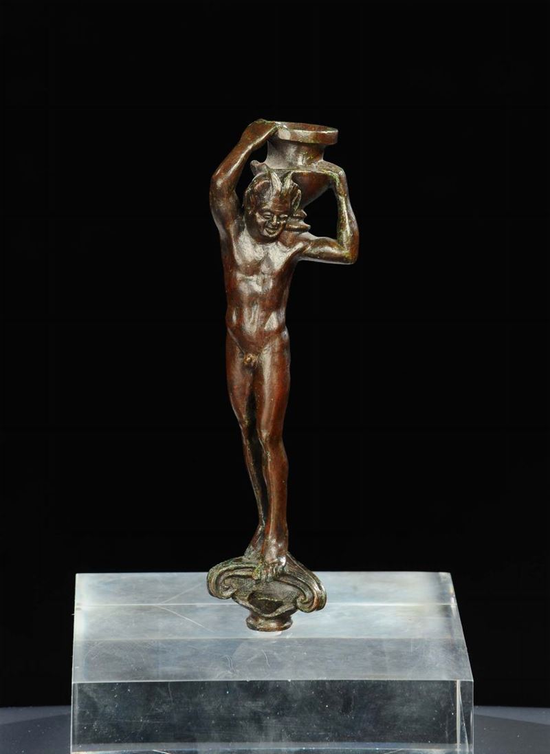 Fauno in bronzo con giara sulle spalle, Francia, XIX secolo  - Asta Antiquariato, Argenti e Dipinti Antichi - Cambi Casa d'Aste
