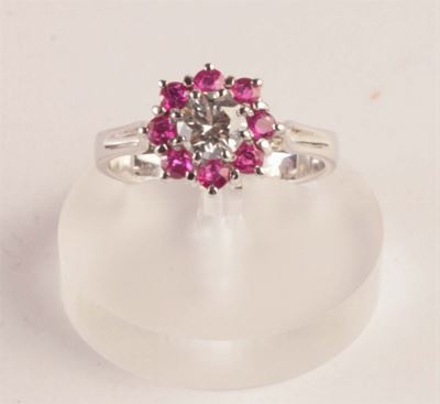 Anello con Diamante e Rubini