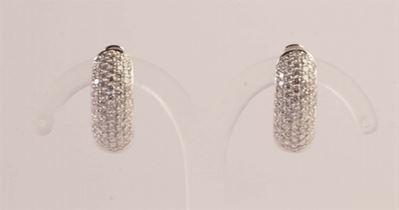 Orecchini con Pavé di Diamanti