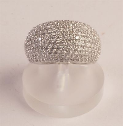 Anello con Pavé di Diamanti
