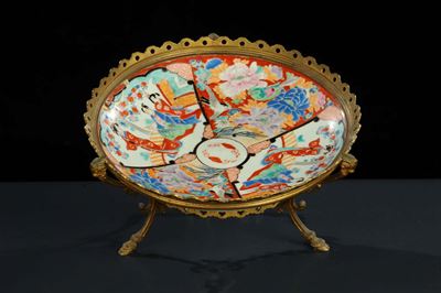 Piatto Imari con Montatura in Bronzo, Fine XIX Secolo