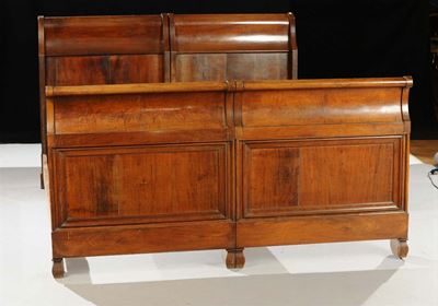 Letto a Barca in Noce, XIX Secolo