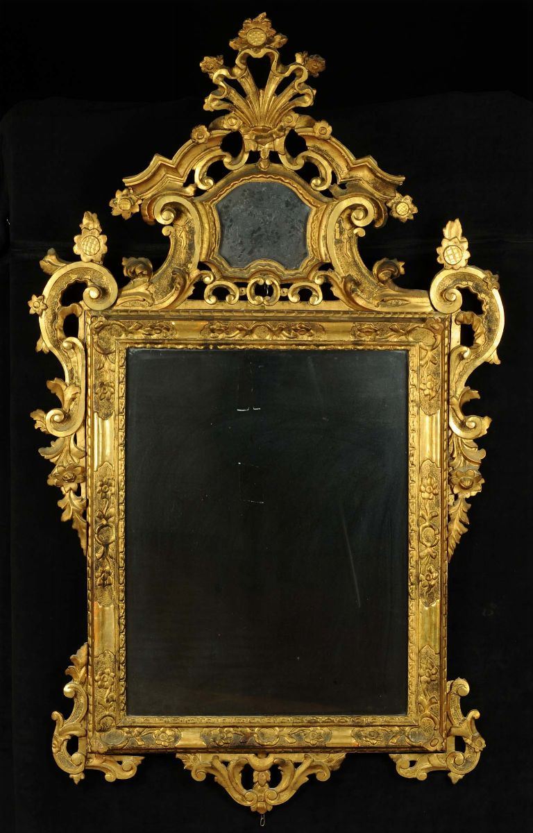 Specchiera in legno intagliato e dorato, XIX secolo  - Asta Antiquariato, Argenti e Dipinti Antichi - Cambi Casa d'Aste