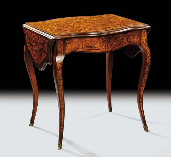 Tavolino Napoleone III interamente intarsiato, XIX secolo