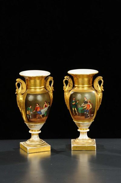 Coppia di Vasi Impero in Porcellana, XIX Secolo