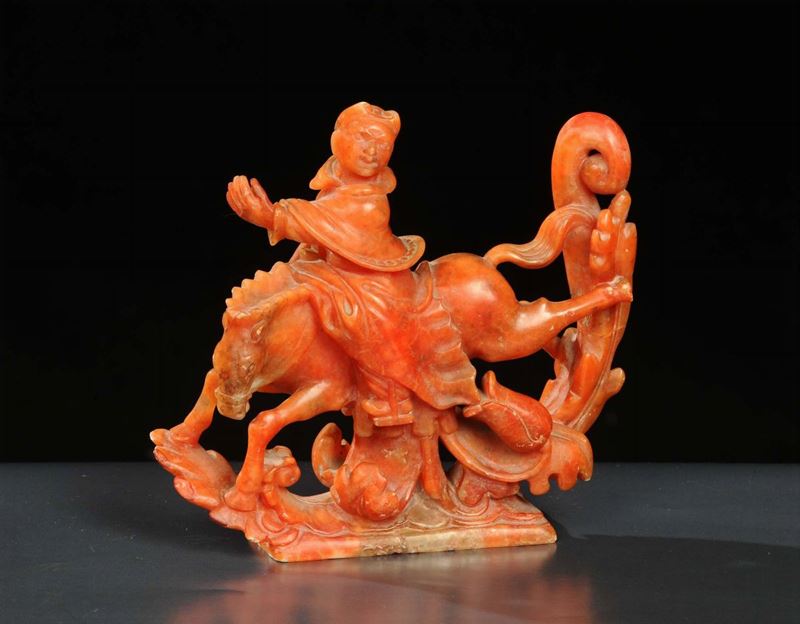 Scultura in corniola raffigurante cavaliere, Cina XIX secolo  - Asta Antiquariato, Argenti e Dipinti Antichi - Cambi Casa d'Aste