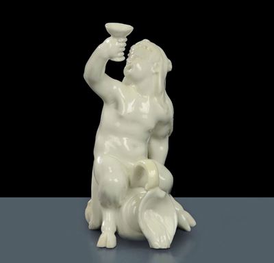 Figura in Porcellana Raffigurante Satiro Ebbro, XIX Secolo