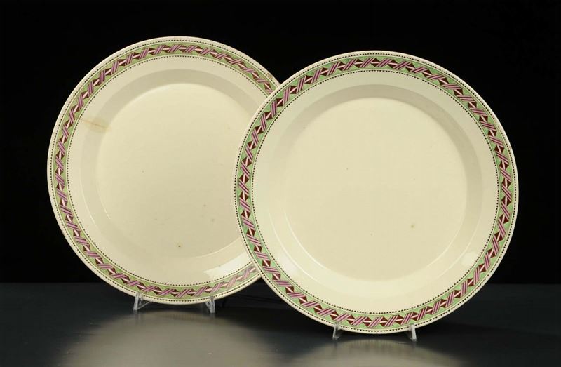 Coppia di piatti in ceramica, manifattura  Del Vecchio, marcati FDVN  - Asta Antiquariato, Argenti e Dipinti Antichi - Cambi Casa d'Aste