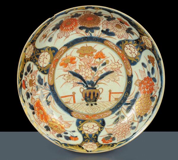 Grande Arita in porcellana Imari, XIX secolo