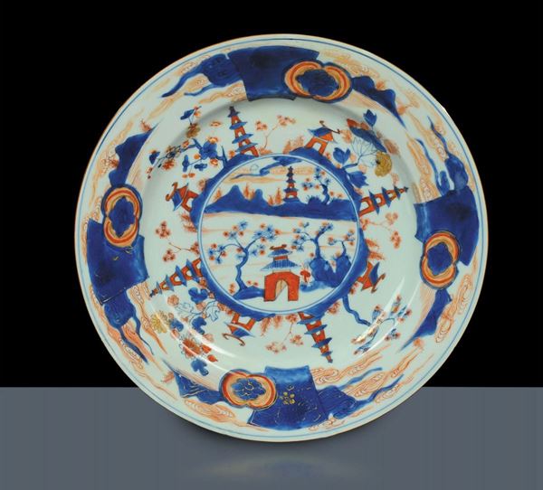 Grande piatto in porcellana, Cina firmato Kangxi