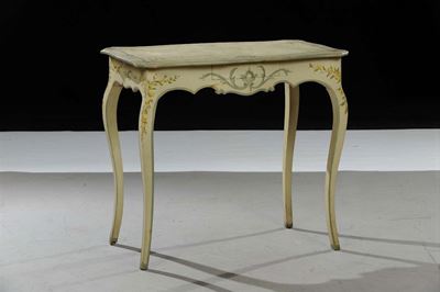 Tavolino in Legno Laccato, Genova Inizio XX Secolo