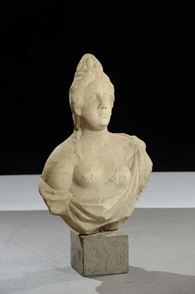 Busto in Marmo Bianco con Figura Femminile, Fine XVIII Secolo