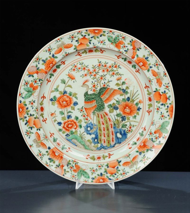 Piatto in porcellana con decoro Famiglia Rosa, Cina  - Auction Oriental Art - Cambi Casa d'Aste