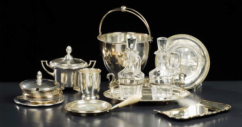 Lotto misto di oggetti in argento, gr. 1800 circa  - Auction Antiquariato, Argenti e Dipinti Antichi - Cambi Casa d'Aste