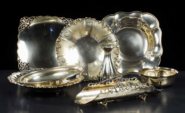 Lotto misto di oggetti in argento, gr. 2500 circa