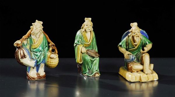Tre statuine in terracotta raffiguranti figure maschili, Cina XX secolo