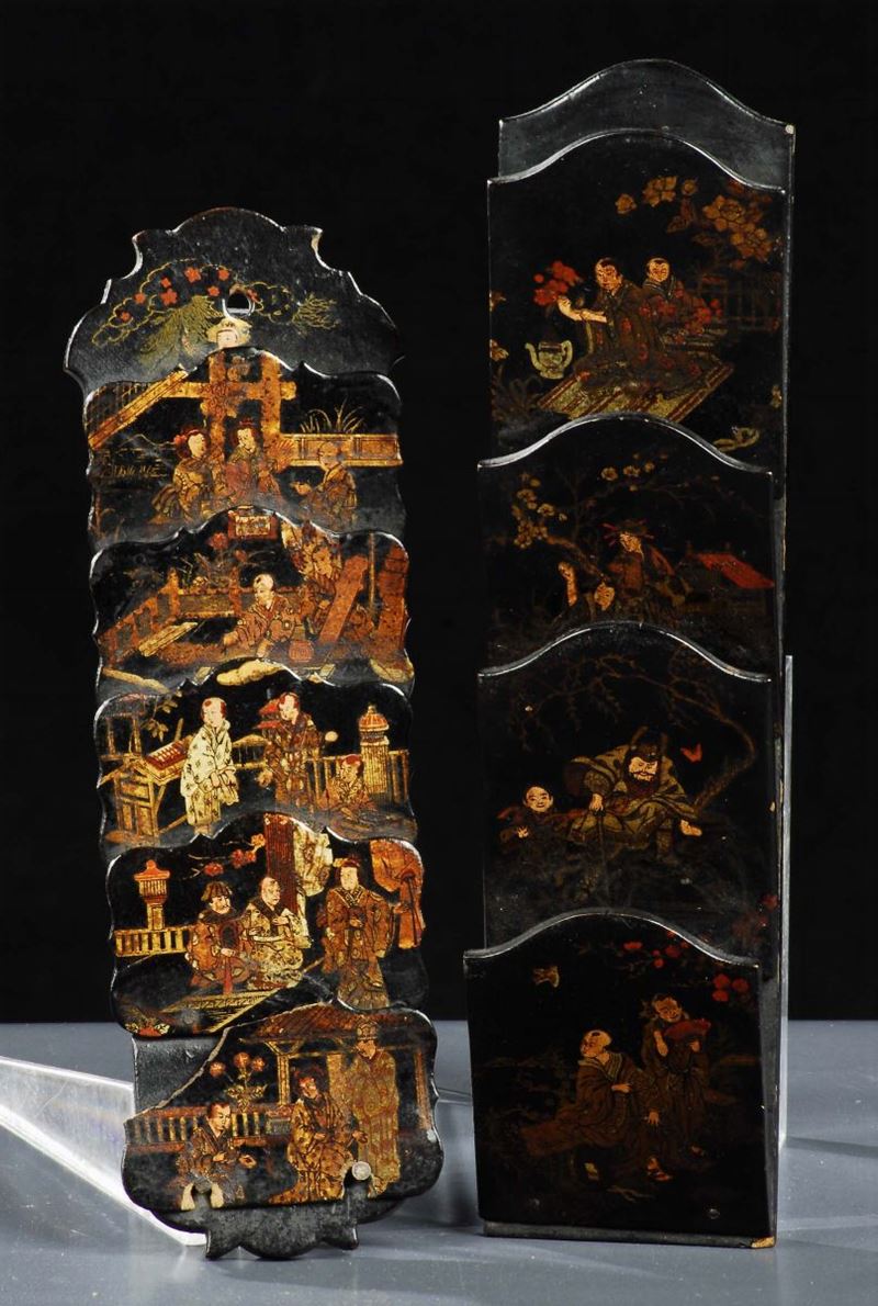 Due portadocumenti diversi in papier mache, Cina fine XIX secolo  - Auction Oriental Art - Cambi Casa d'Aste